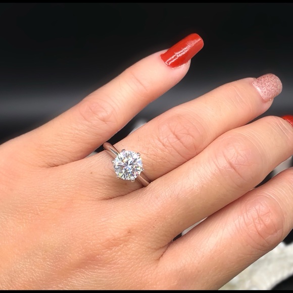 2ct moissanite diamond ring with Certificate - Picture 3 of 12